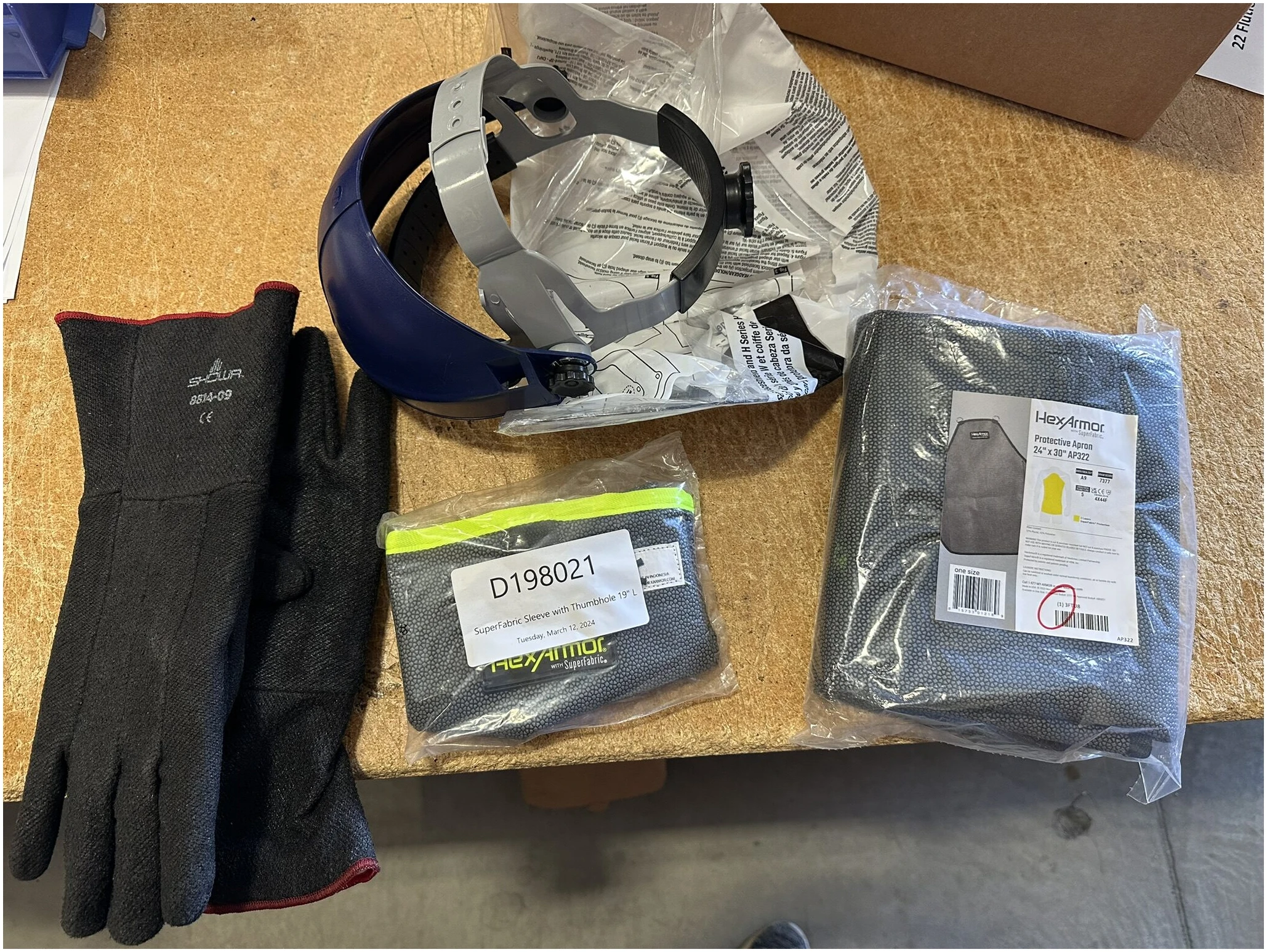Safety Kit for replacing Xenon projector bulbs