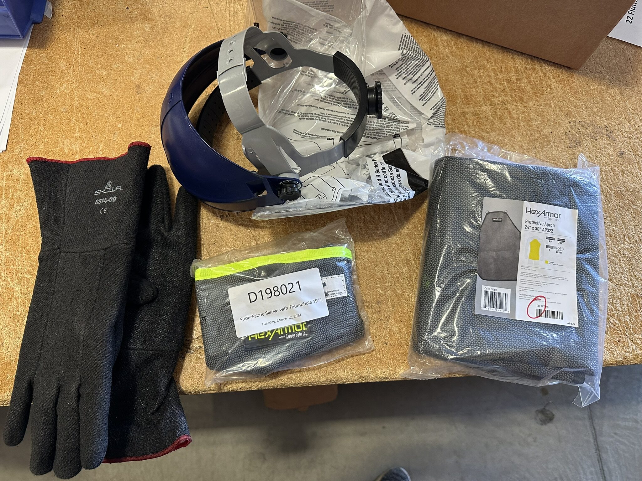 Safety Kit for replacing Xenon projector bulbs